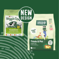 Green Petfood Veggie Dog with Potato & Pea
